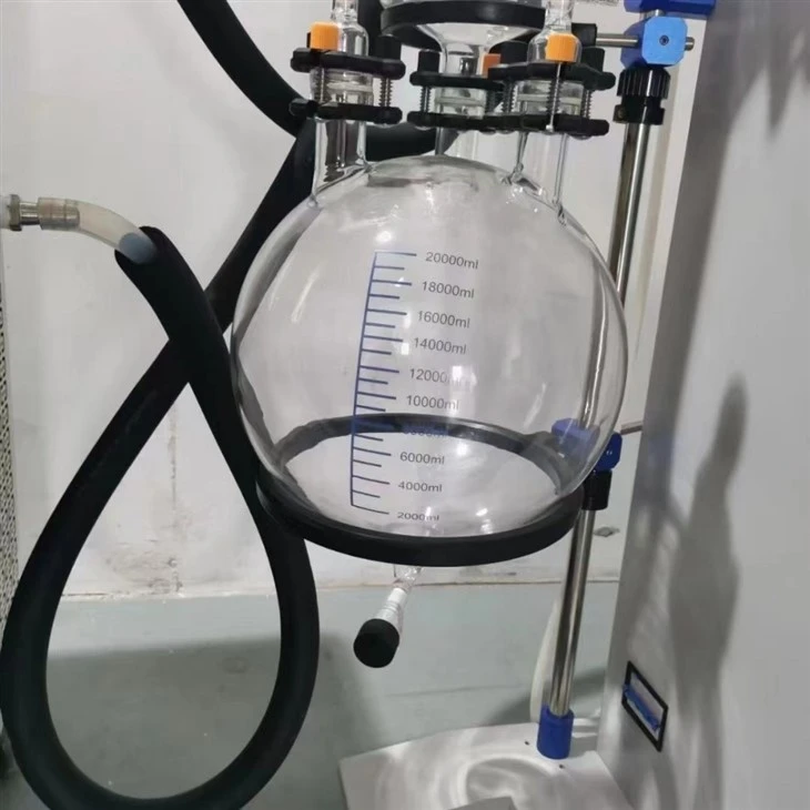 Rotary Evaporator With Chiller And Vacuum Pump